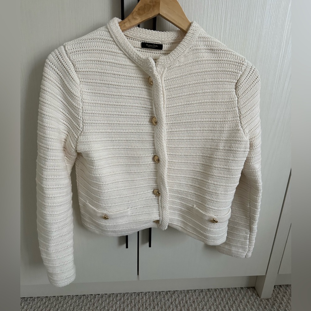 Massimo Dutti Cardigan- Gold buttons 
Size XS